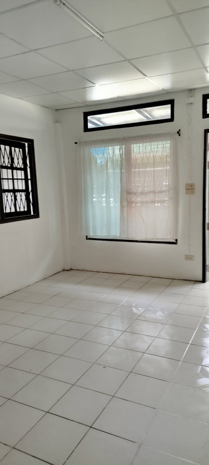 รูป บ้านเดี่ยวให้เช่า มีออฟฟิศส่วนตัว ใกล้สนามบินดอนเมือง, ใกล้ม.รังสิต, เซียร์รังสิต, ฟิวเจอร์รังสิต, ม.กรุงเทพ - รูปที่ 16/22