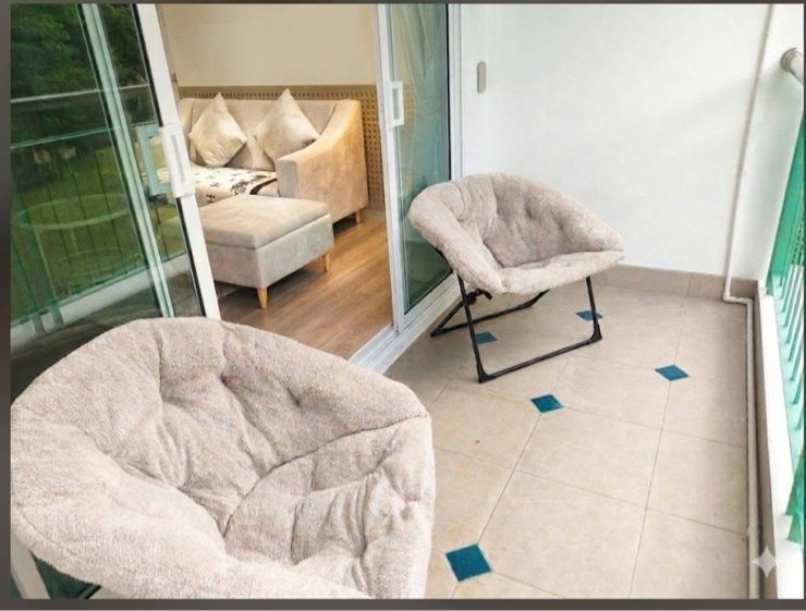 picture Condominium biggest room!! 48sqm. Mountain View  - 4/12