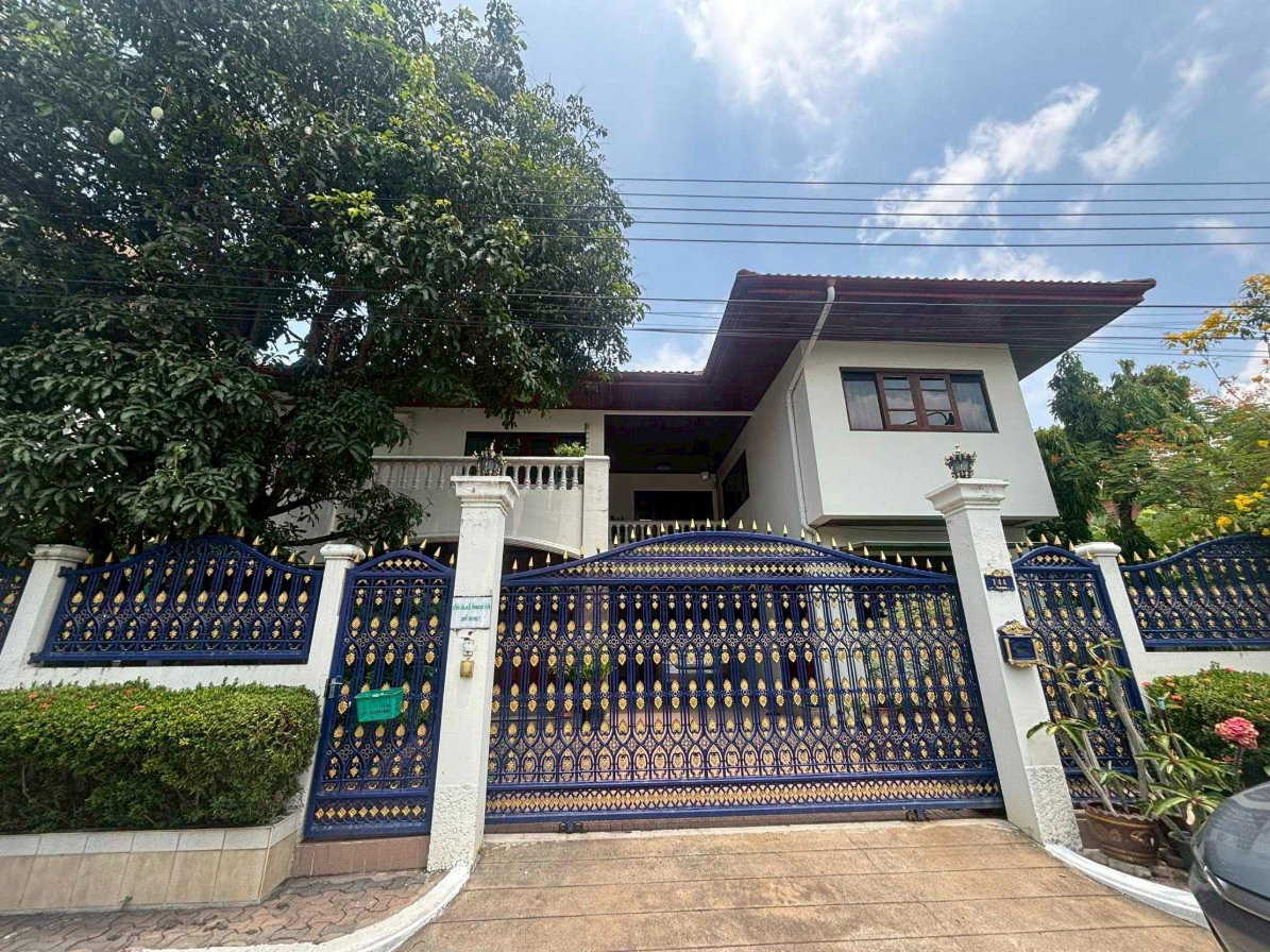 รูป LTH14867-R267 - Luxury House for Sale Phra Khanong | Price Reduced | Near BTS Phra Khanong | 17 MB | บ้านหรูขาย พระโขนง ลดราคาพิเศษ ใกล้ BTS พระโขนง - รูปที่ 5/10