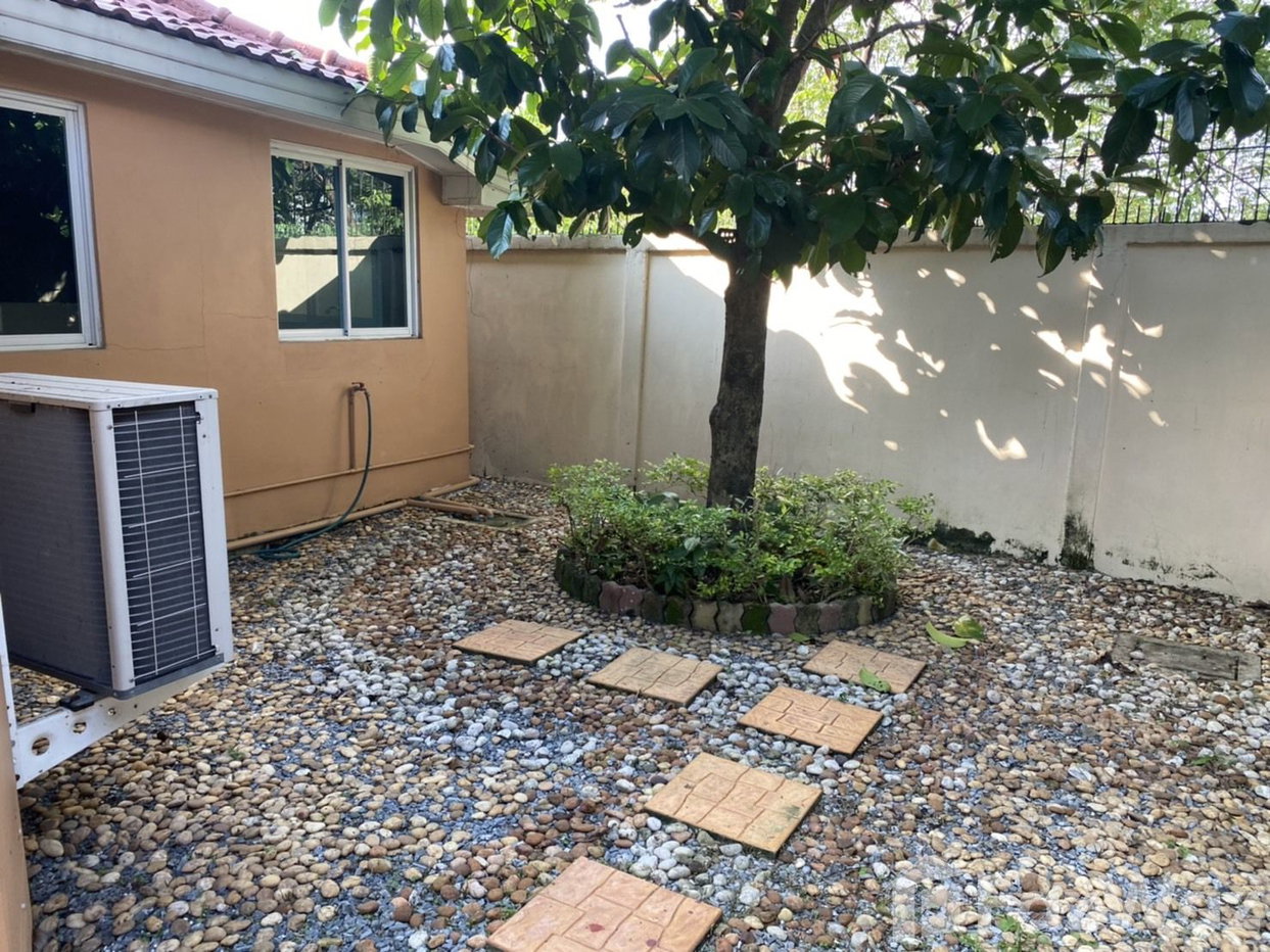 รูป บ้านเดี่ยวให้เช่า 3 ห้องนอน ในโครงการ หมู่บ้าน สัมมากร 1032842 - รูปที่ 24/27