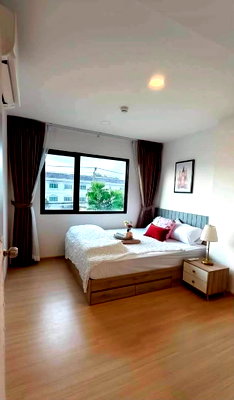 Condos for rent : Condo for Rent: Chewathai Hallmark Ladprao (Pet-Friendly) Spacious unit with wide living space, comfortable and  not crowded.