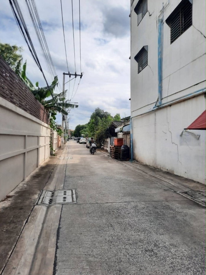 รูป ขายบ้านพร้อมที่ดิน ซอยนนทบุรี 8 แยก 20 - รูปที่ 3/6