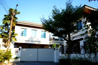 Houses for rent : Large detached house for rent, Home Place Ramkhamhaeng 140, wide space, complete functions, ready to move in (H6933) 