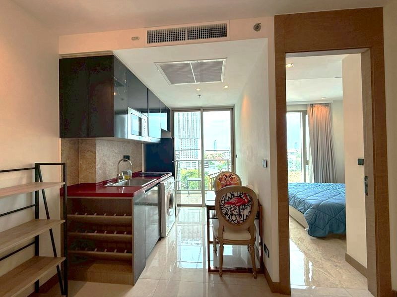 picture For Rent: The Riviera Ocean Drive (1 Bedroom | 1 Bathroom) - 1/10