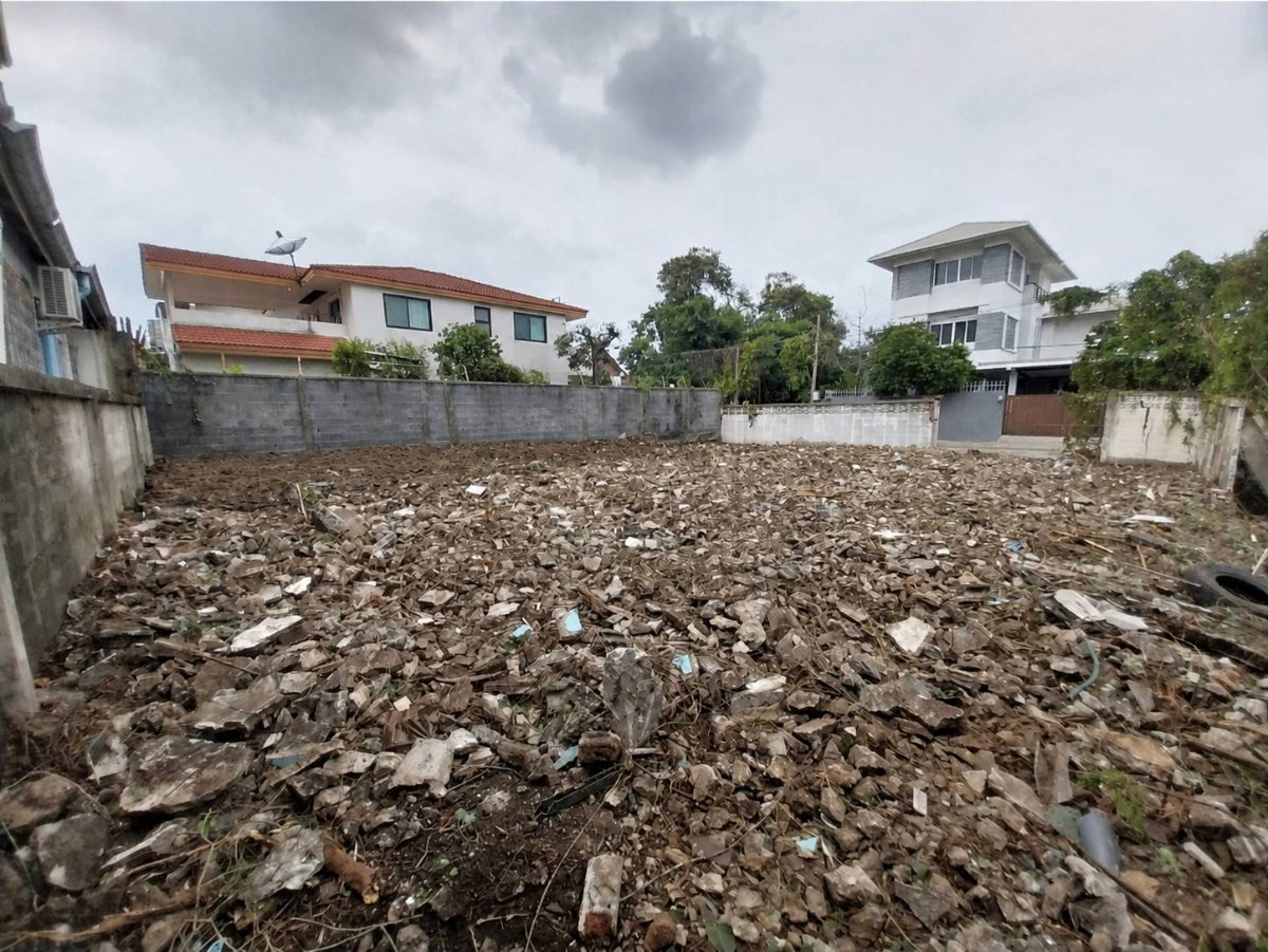 รูป ขาย ที่ดินเปล่าถมแล้ว 87 ตรว. ซ.สุขุมวิท 101 ห่าง BTS ปุณณวิถี 2 กม. เพียง 75,000/ตรว. Call/Line 0863323299 - รูปที่ 2/2