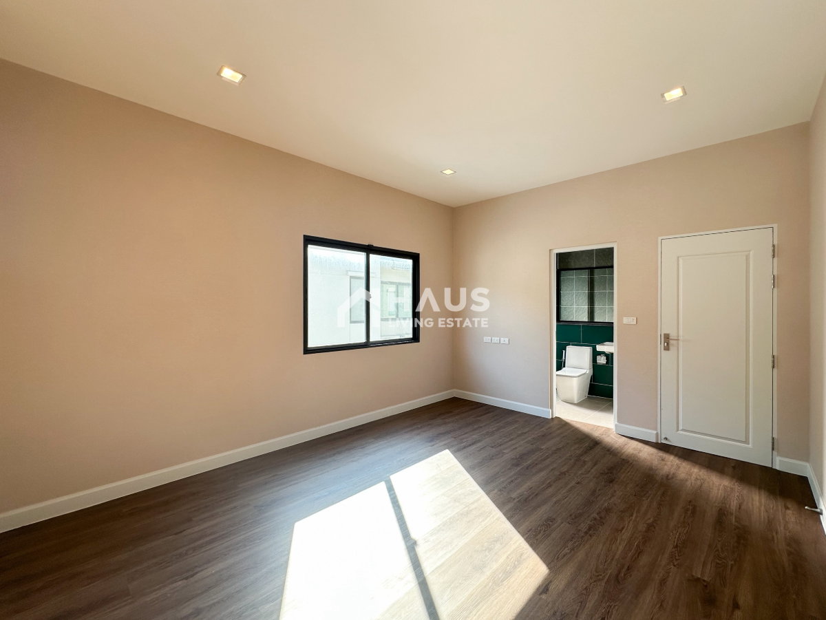 picture Bangkok Boulevard Westgate / 5 Bedrooms #HBGY007 - 18/19