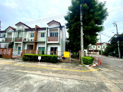 Townhouses for sale Nonthaburi : 🎉 Special Discount Available 💥 All Offers Are Welcome Lio Wongwaen–Pinklao (Soi Phra Ngern) | Near MRT Talad Bang Yai
