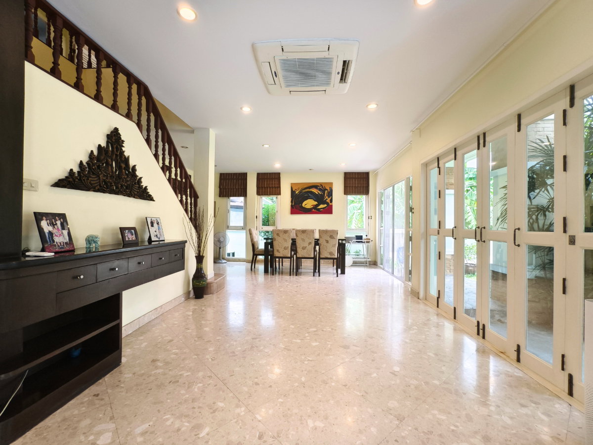 รูป ขาย บ้านเดี่ยว ที่มีชีวิตชีวาและอบอุ่นที่สุด ธารารมณ์ รามคำแหง150 แปลงมุม มีห้องแม่บ้าน 4 ห้องนอน 3 ห้องน้ำ 132.2 ตร.ว. - รูปที่ 10/38