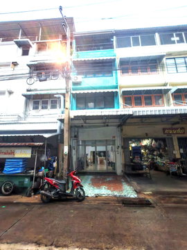 📌 50 เมตร ใกล้ปากซอย รถไฟฟ้า วงเวียนใหญ่ เช่าตึกแถว ซอยกรุงธนบุรี 4 เหมาะทำร้านค้า ออฟฟิศ คลินิก โรงเรียนพิเศษ📌