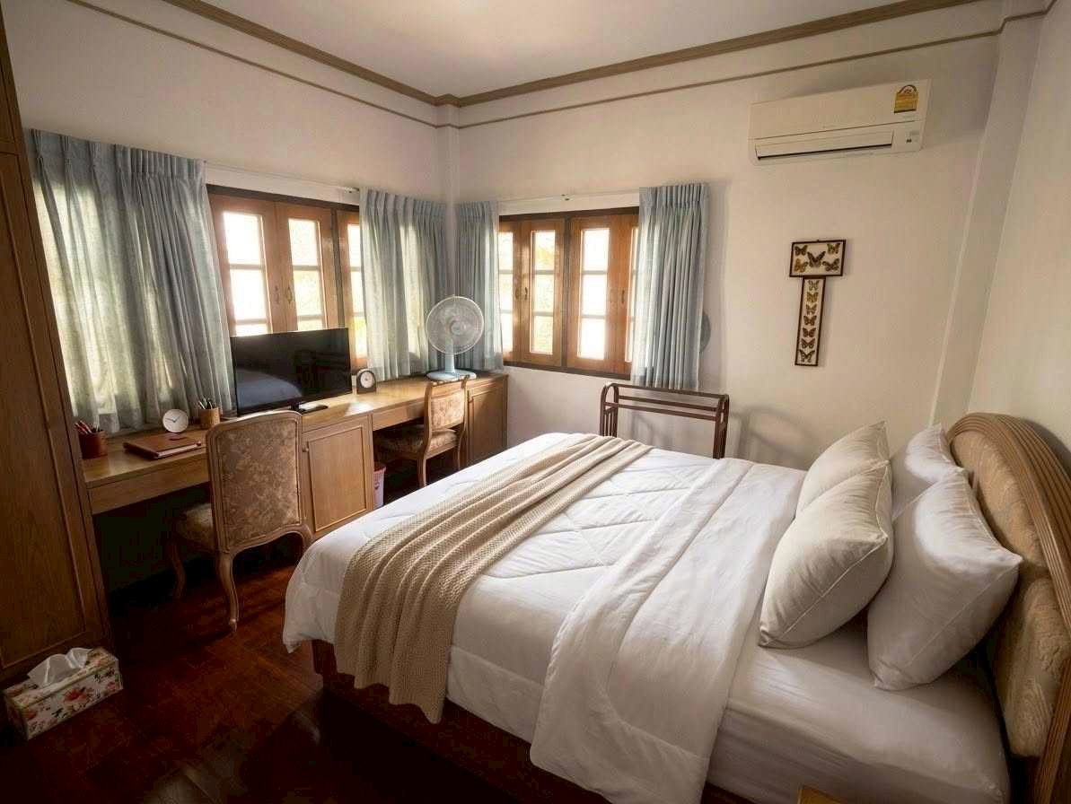 รูป LTH14867-R267 - Luxury House for Sale Phra Khanong | Price Reduced | Near BTS Phra Khanong | 17 MB | บ้านหรูขาย พระโขนง ลดราคาพิเศษ ใกล้ BTS พระโขนง - รูปที่ 10/10
