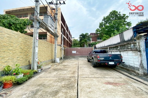 ขายอาคารสำนักงาน ที่ดิน 562 ตร.ว.พร้อมบ้านเดี่ยว ซอยปุณณวิถี 34 สุขุมวิท 101 ใกล้ BTS
