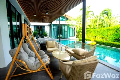 Houses for sale Phuket : Exclusive 4-Bedroom Luxury Pool Villa in Nai Harn Baan Bua 6605615