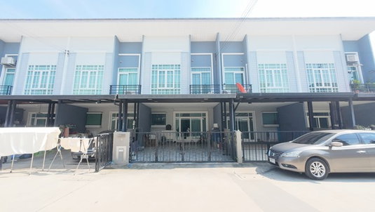 4 ห้องนอน พร้อมอยู่ ในทำเลพระราม 5 แบบนี้...หาไม่ได้บ่อย! ซื้อวันนี้ หิ้วกระเป๋าเข้าอยู่ได้เลย