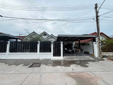 ขายบ้านเดี่ยวชั้นเดียว พัทยา หนองปรือ 3 ห้องนอน รีโนเวทใหม่ 60 ตร.ว. ใกล้ถนนเลียบทางรถไฟ และมอเตอร์เวย์