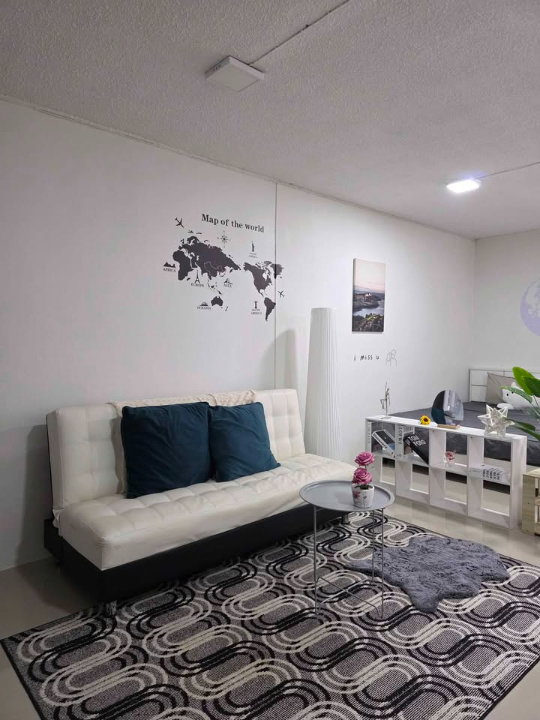 รูป ขายคอนโด SR Complex ทำเลใจกลางเมือง พื้นที่กว้าง 38 ตร.ม. วิวสวย ฟรีโอน! T.063-6649056 - รูปที่ 3/11