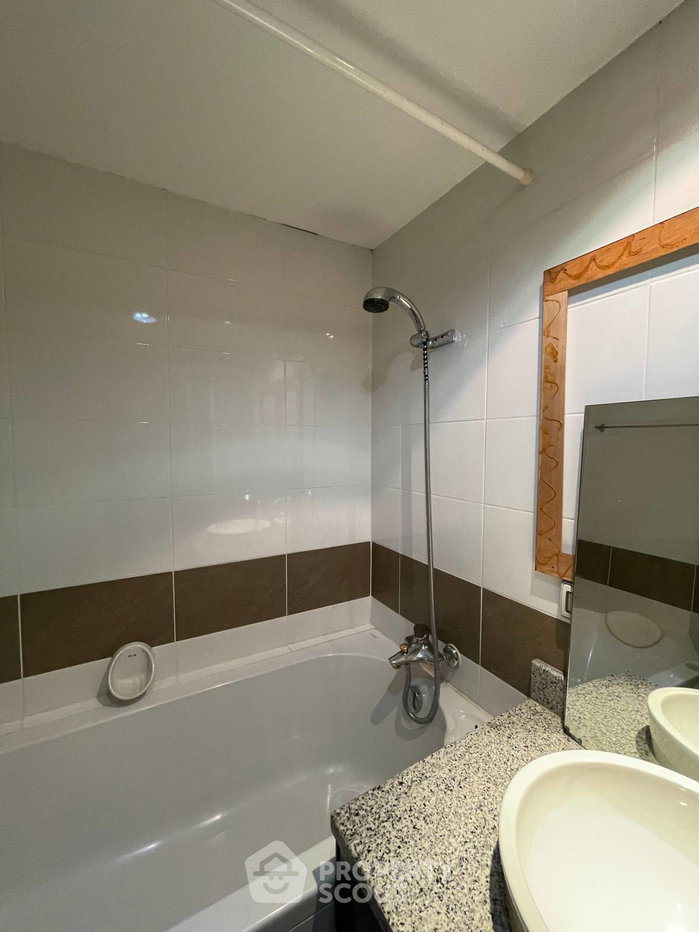 รูป คอนโด 2 ห้องนอน 78 ตร.ม. ที่ Serene Place Sukhumvit 24 ใกล้ BTS พร้อมพงษ์ 400 ม. (ID 1724267) - รูปที่ 11/11