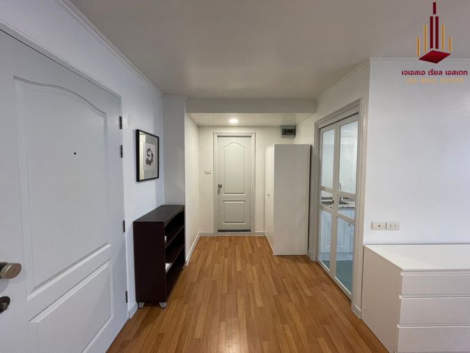 Studio condo for rent, 35 sqm, Lumpini Place Rama IV - Sathorn