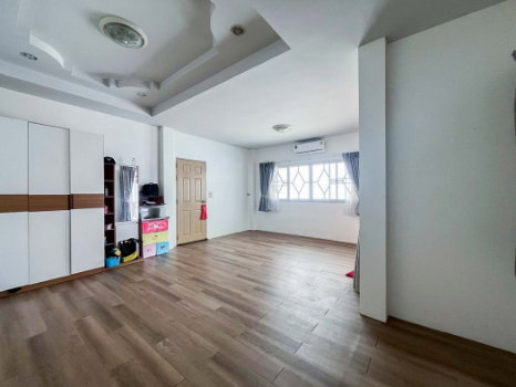 รูป ขาย บ้านแฝด 2 ชั้น หมู่บ้านรัชธานี 6 ติดถนนสายไหม 35 ตรว - รูปที่ 8/12