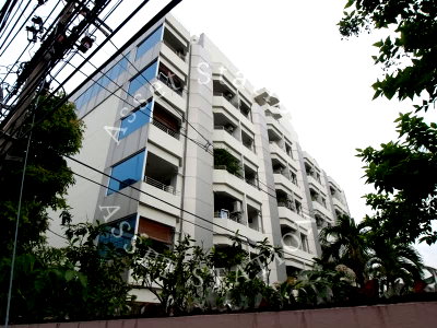 Condos for rent :  Aree Place Phahonyothin | 🚝 Near BTS Ari and Central Ladprao Shopping Mall
