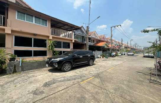 รูป ขาย บ้านแฝด 2 ชั้น หมู่บ้านรัชธานี 6 ติดถนนสายไหม 35 ตรว - รูปที่ 2/12