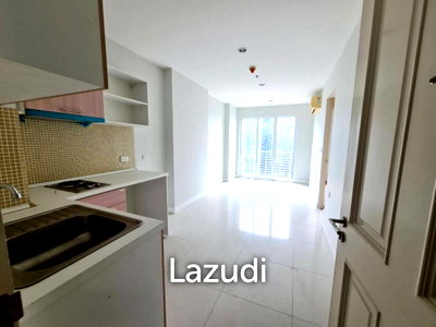 ขายคอนโด : 38 sqm condo on 23rd floor at The Mark Ratchada-Airport Link Makkasan
