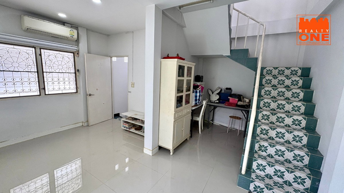 รูป โอกาสทองนักลงทุน, สาย Renovate, ทำหอพัก! ขายบ้านทำเลดี พหลโยธิน 48 แยก 22-1 เนื้อที่ 50 ตร.วา พื้นที่ใช้สอยรวมกว่า 270 ตร.ม. 12 ห้องนอน 5 ห้องน้ำ - รูปที่ 17/21