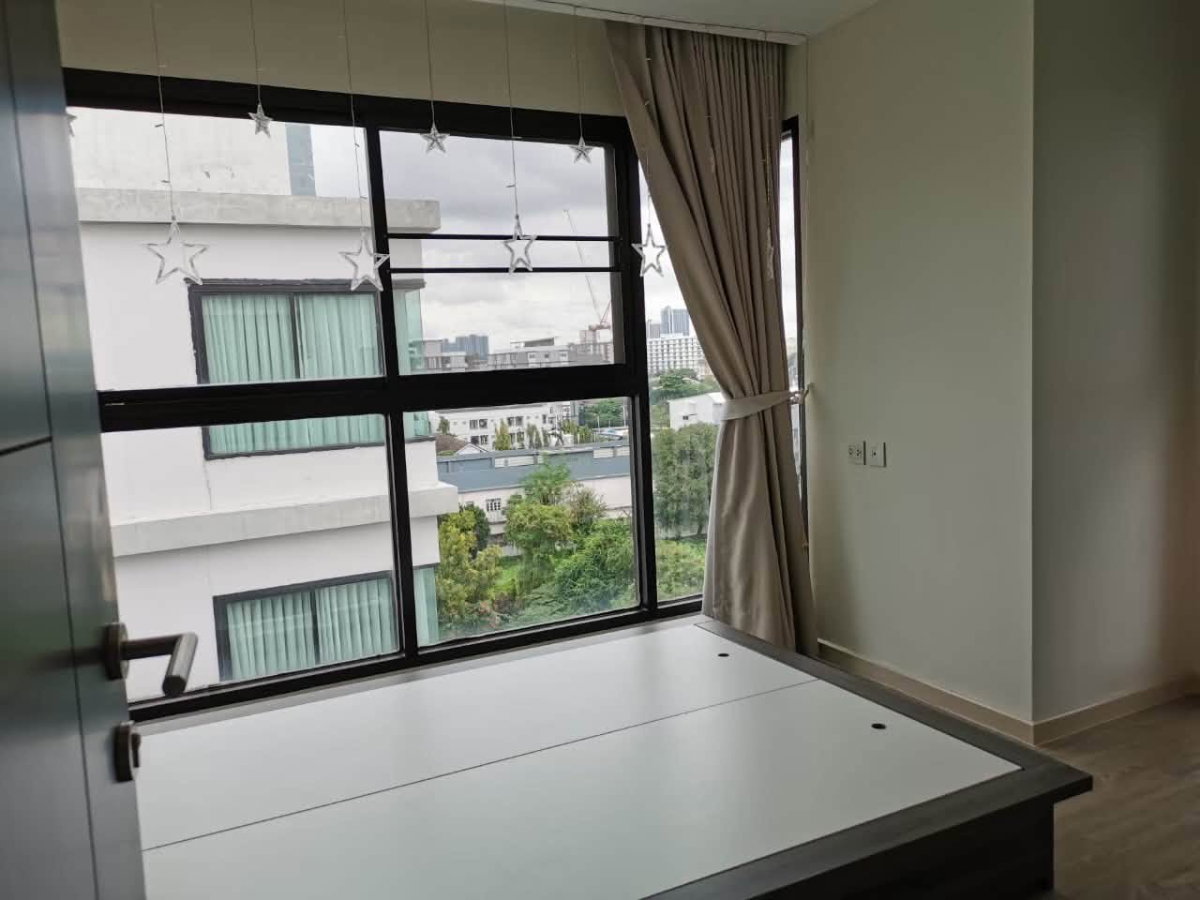 รูป 🏷️ P-9382 | Villa Lasalle (วิลล่า ลาซาล) ห้องกว้าง บรรยากาศน่าอยู่ ใกล้ BTS แบริ่ง 13,000 บ. | Line ID: @easycondoplus | 099-229-6397 - รูปที่ 1/14