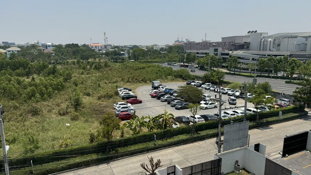 รูป โฮมออฟฟิศระดับ Luxury ทำเลหลัง Central EastVille มีลิฟท์ส่วนตัว จอดรถ 10 คัน ครบทั้งทำงานและอยู่อาศัยในหลังเดียว! - รูปที่ 3/20