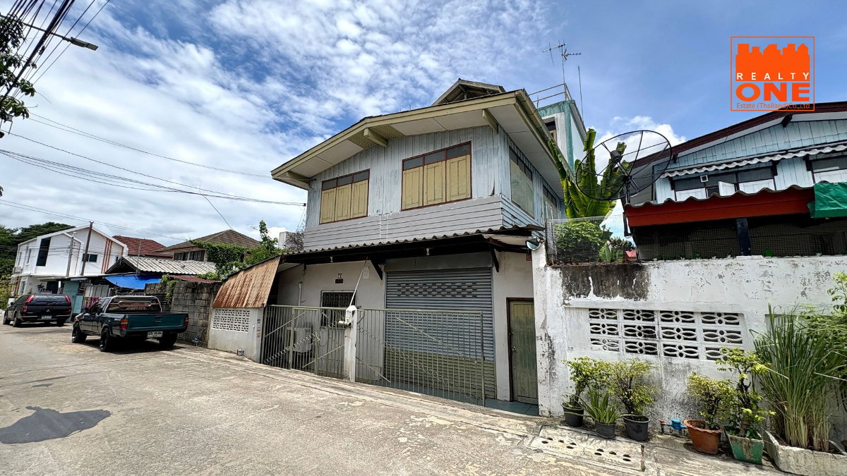 รูป โอกาสทองนักลงทุน, สาย Renovate, ทำหอพัก! ขายบ้านทำเลดี พหลโยธิน 48 แยก 22-1 เนื้อที่ 50 ตร.วา พื้นที่ใช้สอยรวมกว่า 270 ตร.ม. 12 ห้องนอน 5 ห้องน้ำ - รูปที่ 3/21