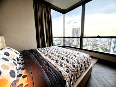 คอนโดให้เช่า : ให้เช่าคอนโดหรู สุขุมวิท 36 ใกล้ BTS ทองหล่อ The ESSE Sukhumvit 36 Condo for rent 