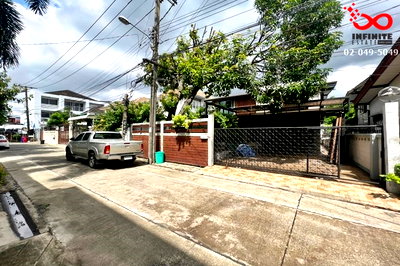 บ้านเดี่ยว รัชโยธิน : ขายบ้านเดี่ยว 61 ตร.ว. ลาดพร้าว 41 รีโนเวทใหม่ สไตล์โมเดิร์น-ลอฟต์ ใกล้ MRT ลาดพร้าว