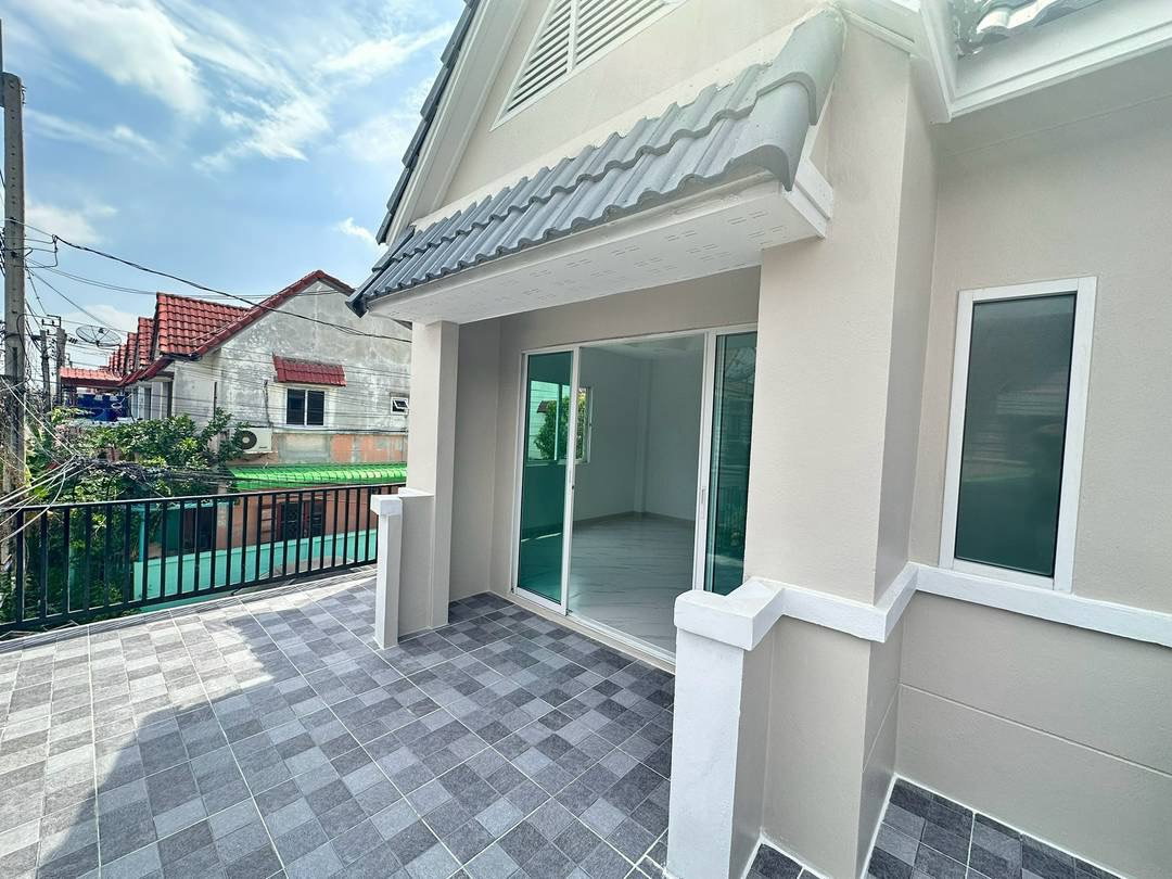 รูป ขายบ้านทาวน์เฮาส์ หมู่บ้านสวีทโฮมปาร์ค พื้นที่ 19.5 ตร.ว 3 นอน 2 น้ำ รีโนเวทพร้อมอยู่ - รูปที่ 11/19