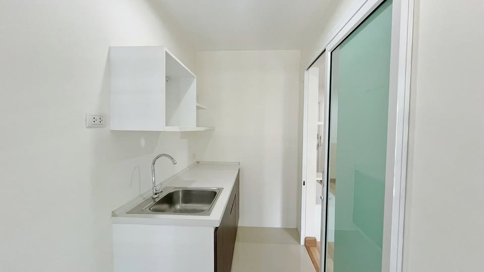 picture ðĨ For Sale â
A Pool Condo Bangna | Near MRT Si Iam - 8/9