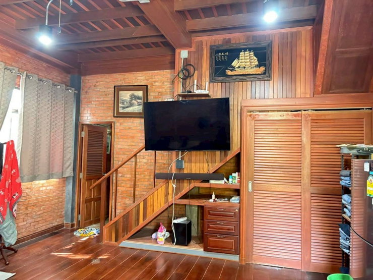 รูป ขายบ้านพร้อมที่ดิน บ้าน 2 หลัง - รูปที่ 6/9