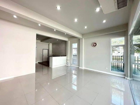 ให้เช่า Office ในโครงการ K Park   ออฟฟิศ 3 ชั้น 2 ห้องนอน 4 ห้องน้ำ