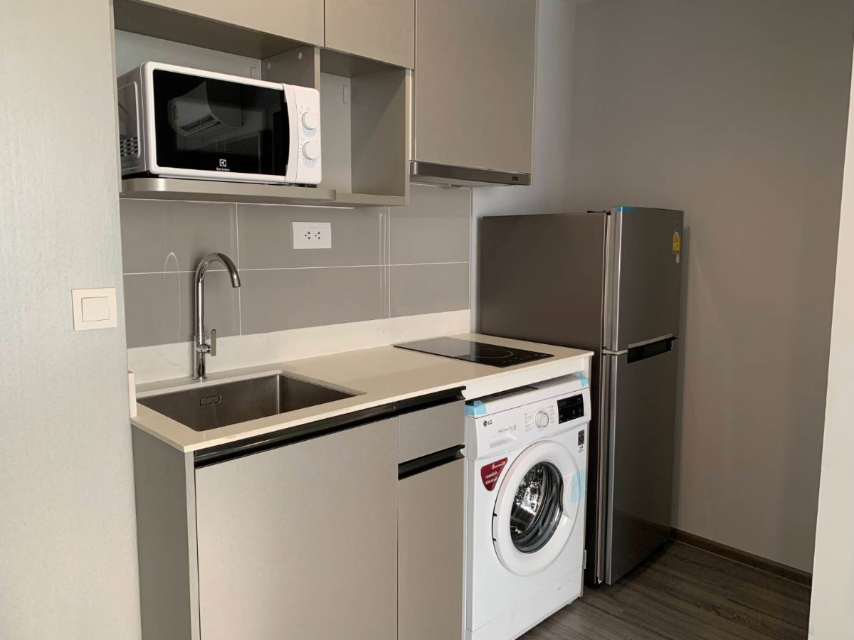 picture Condo For Rent!!Ideo Mobi Sukhumvit 40 - 3/9