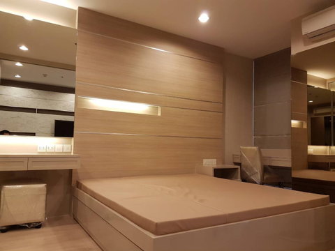 P-55184 📢 Condo for Rent Ideo Q Ratchathewi Near BTS Ratchathewi 1 Bed 1 Bath 11th Floor 35 sqm Pool View Line: @easythaihome 085-592-2897
