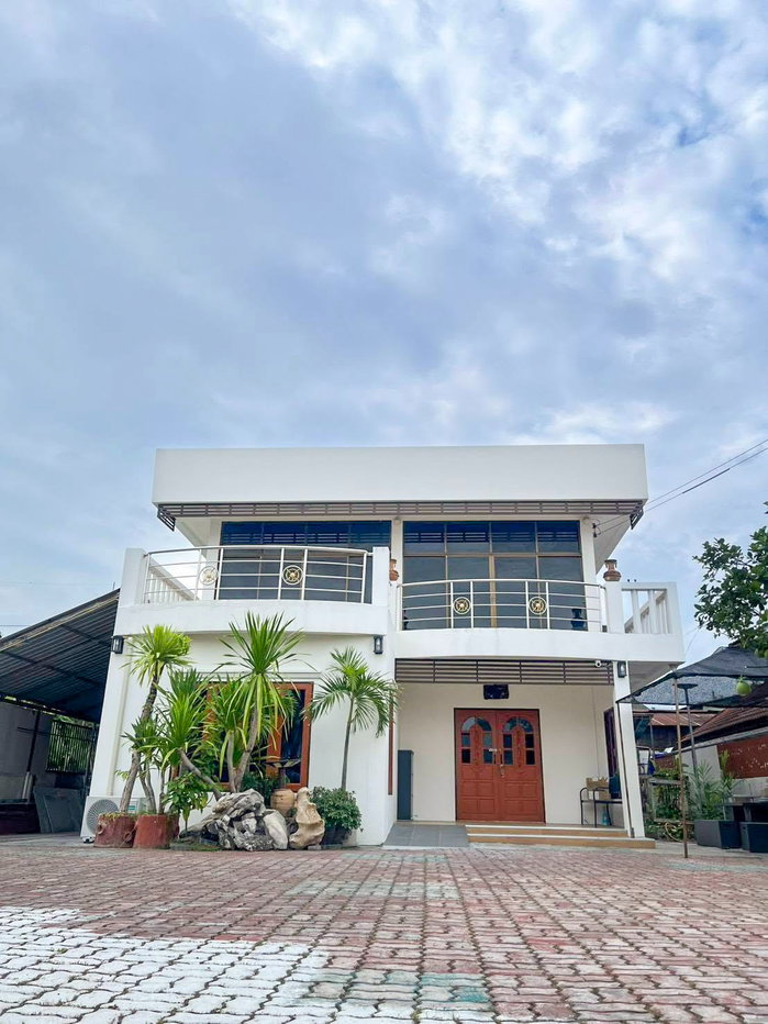 รูป 🏡✨ ให้เช่าบ้านเดี่ยว 2 ชั้น พร้อมเรือนรับรอง 6 ห้องนอน พื้นที่กว้าง #ดอยสะเก็ด เพียง 25,000 บาท/เดือน ✨🏡  #ADK-H0454 - รูปที่ 1/12