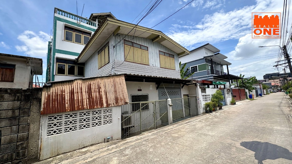 รูป โอกาสทองนักลงทุน, สาย Renovate, ทำหอพัก! ขายบ้านทำเลดี พหลโยธิน 48 แยก 22-1 เนื้อที่ 50 ตร.วา พื้นที่ใช้สอยรวมกว่า 270 ตร.ม. 12 ห้องนอน 5 ห้องน้ำ - รูปที่ 2/21