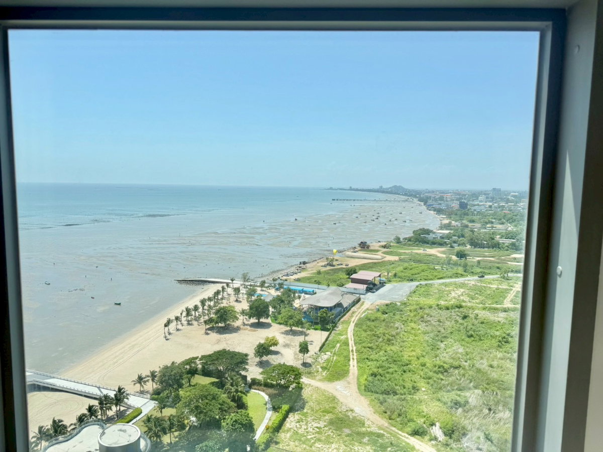 picture The Symphony: 3 bedrooms, 2 bathrooms - 21st floor, 122 sq m. Luxury beachfront condo. Beautiful unit, ready to move in. - 18/20