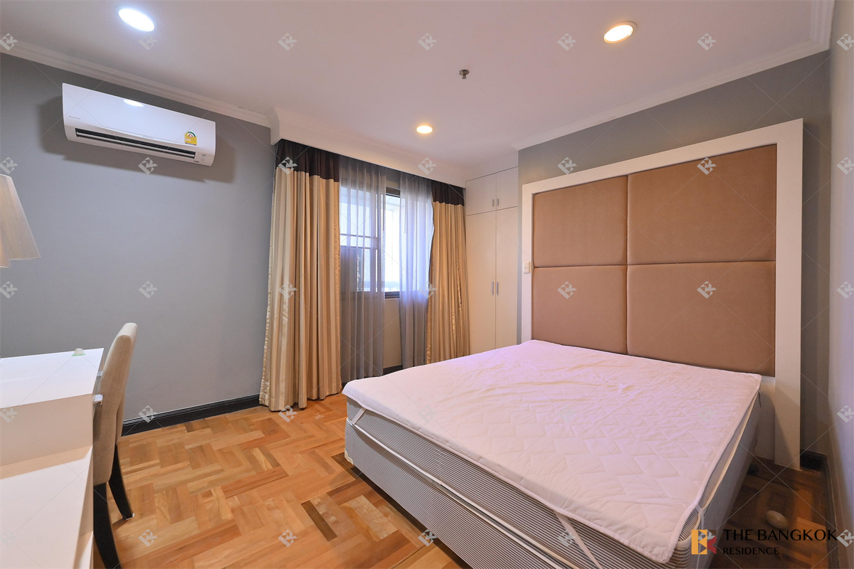picture Baan Suanpetch near BTS Phrom Phong Hurry, big discount is ending! - 5/10