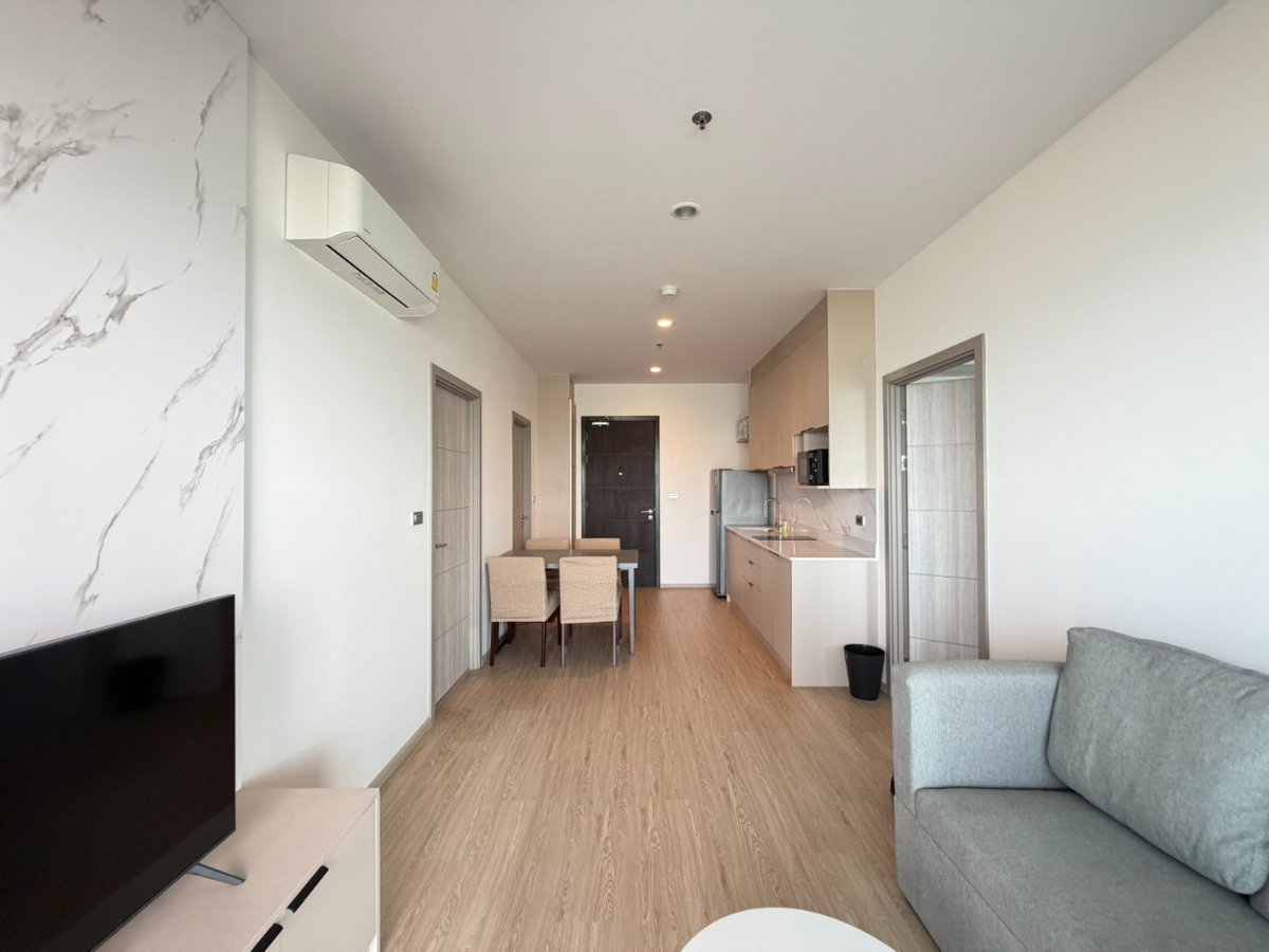 picture The Symphony: 2 bedrooms, 2 bathrooms - 17th floor, 80 sq m. Luxury beachfront condo. Beautiful unit, ready to move in. - 3/20