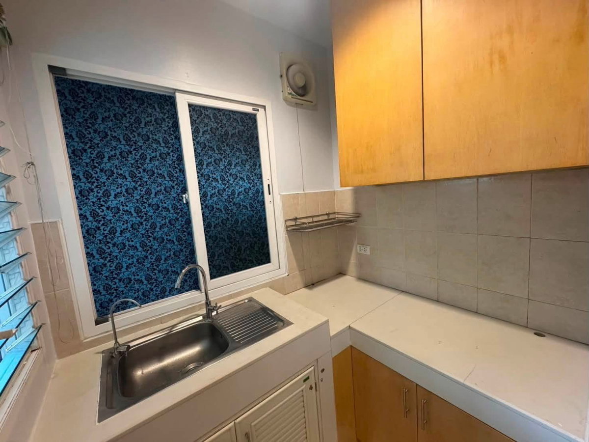 รูป 🏡 ให้เช่า ทาวน์โฮม 3 ชั้น หลังมุม บ้านกลางเมือง เออร์บาเนี่ยน พระราม 9 – ลาดพร้าว 3 ห้องนอน 3 ห้องน้ำ บ้านหลังมุม บรรยากาศโปร่ง โล่ง เป็นส่วนตัว - รูปที่ 3/16