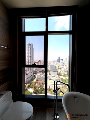 Condos for rent : The Diplomat Sathorn near BTS Surasak