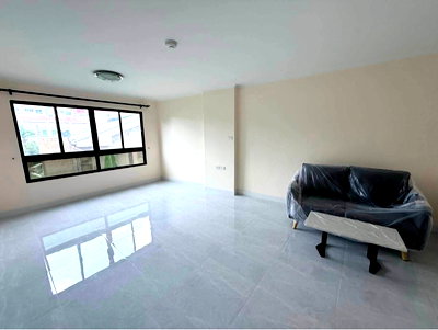 ขายคอนโด : ขายถูก!!! Lumpini Place Narathiwas 24 (ลุมพินี เพลส นราธิวาส 24) 34ตรม. 1ห้องนอน สนใจแอดไลน์ไอดี @480kttgd