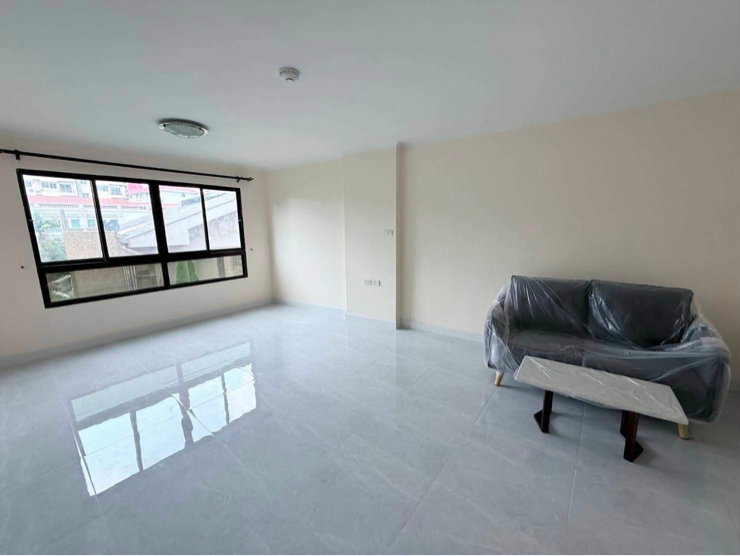 รูป ขายถูก!!! Lumpini Place Narathiwas 24 (ลุมพินี เพลส นราธิวาส 24) 34ตรม. 1ห้องนอน สนใจแอดไลน์ไอดี @480kttgd - รูปที่ 1/8