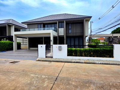 บ้านเดี่ยว ฮักส์ มอลล์ ขอนแก่น : ​S2050 ขายบ้านเดี่ยวหรูใหม่ หลังมุมติดสวน แปลงดีที่สุดในโครงการ! ​Chatpetch Garden Ville Luxury 4 (ติดถนนเหล่านาดี)