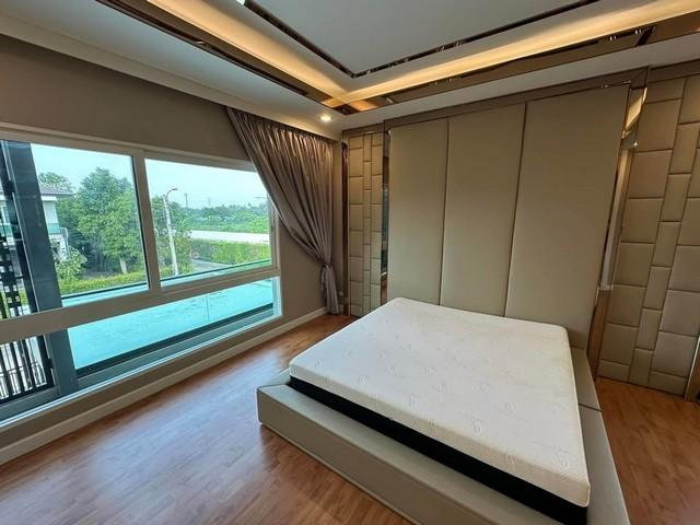 รูป MHR221 ให้เช่าบ้านเดี่ยวสุดหรูหลังมุม The Grand Pinklao (เดอะ แกรนด์ ปิ่นเกล้า) พื้นที่ใช้สอยกว่า 400 ตร.ม. ปูหินอ่อนแท้ทั้งหลัง ตกแต่ง Built-in - รูปที่ 13/13