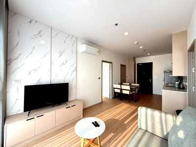 Condos for rent : The Symphony: 2 bedrooms, 2 bathrooms - 17th floor, 80 sq m. Luxury beachfront condo. Beautiful unit, ready to move in.