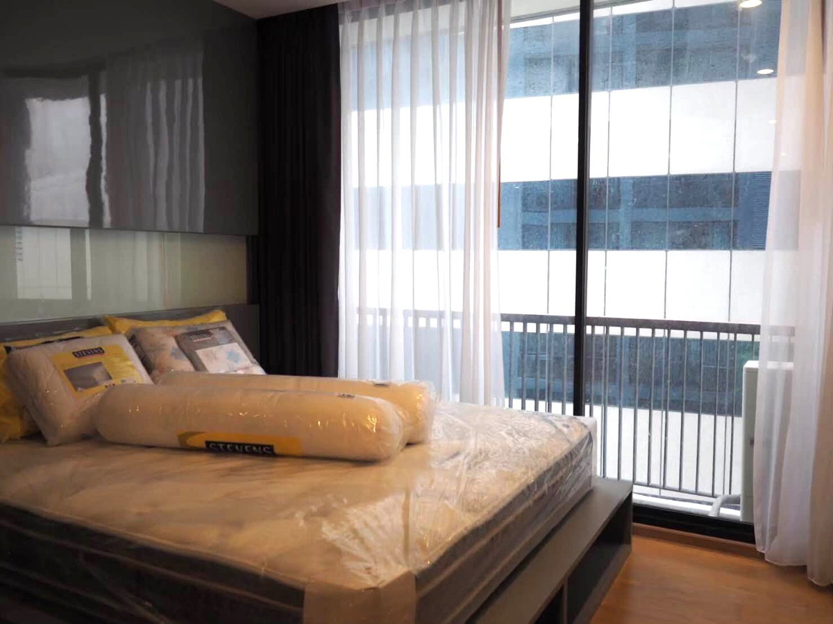 รูป 🏷 P-2143 | Noble Revo Silom (โนเบิล รีโว สีลม) คอนโดใจกลางสีลม ใกล้ BTS สุรศักดิ์ 20,000 บ. | Line ID: @easycondoplus | 099-229-6397 - รูปที่ 1/10